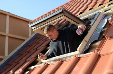 Pose de fenêtres de toit Velux à Plouider